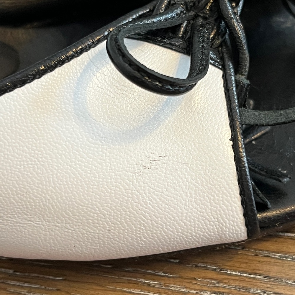 Claudia Ciuti Black and White Leather Women's Mules Size 7.5 - Picture 9 of 9